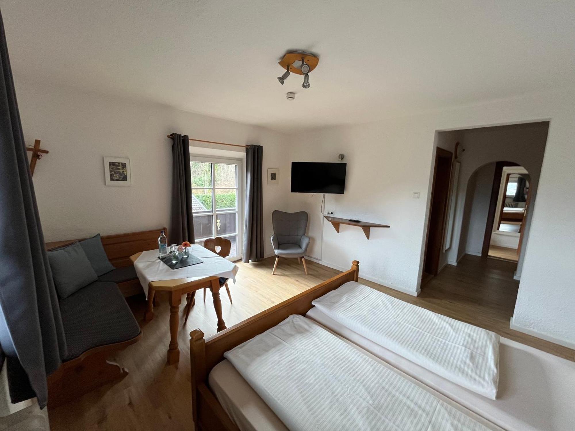 Gaestehaus Hotel Maria Theresia ชลีเอร์ซี ภายนอก รูปภาพ