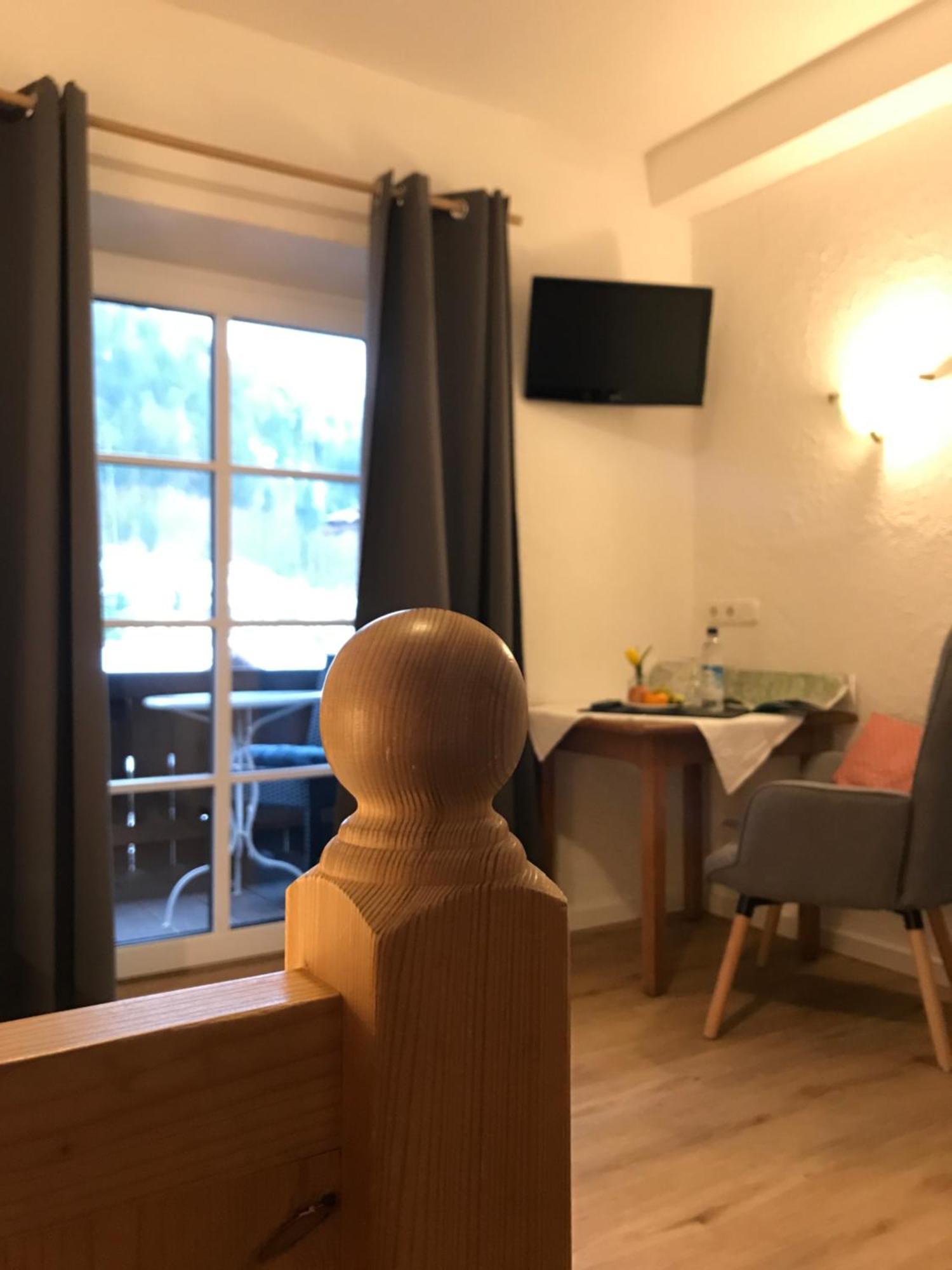 Gaestehaus Hotel Maria Theresia ชลีเอร์ซี ภายนอก รูปภาพ